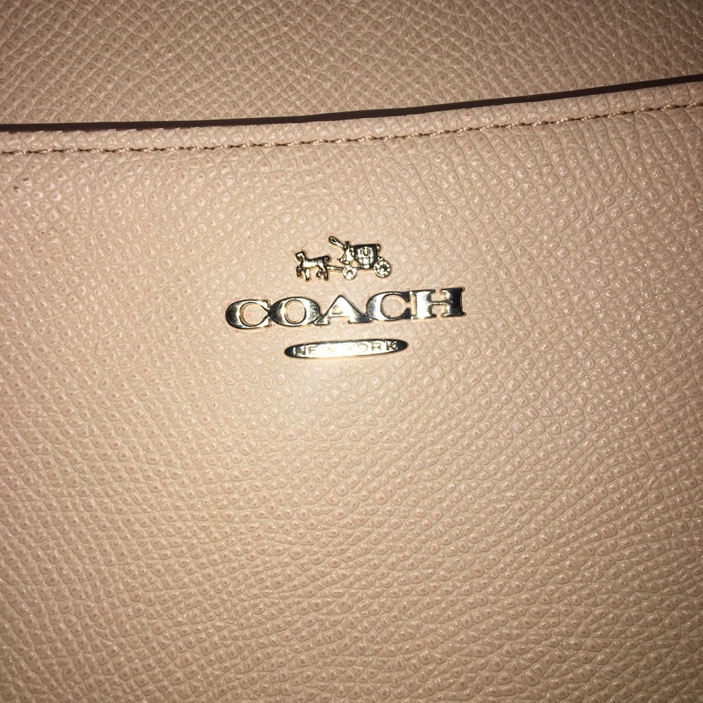 Coach Cross Body - Picture 2 of 4